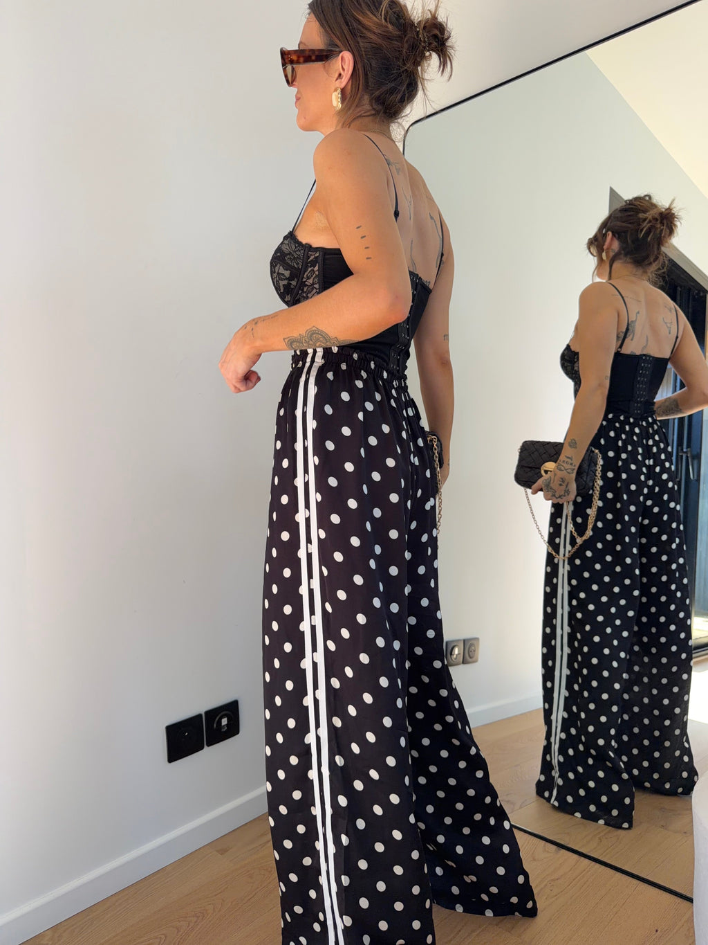 Pantalon en soie fluide à pois - noir