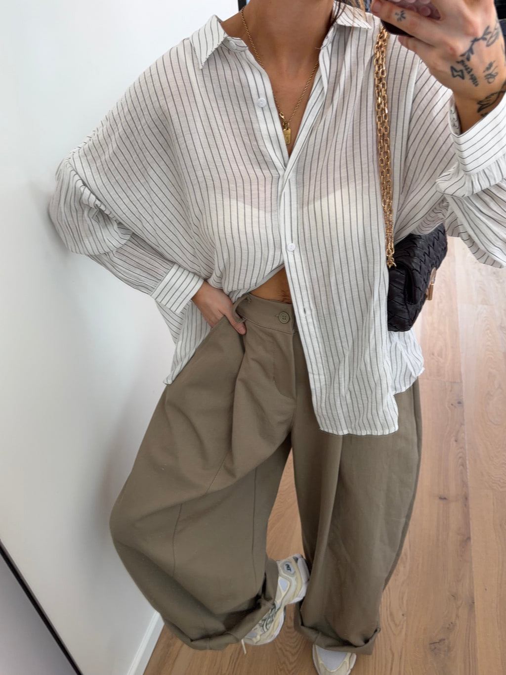 Chemise à rayures - beige et noire