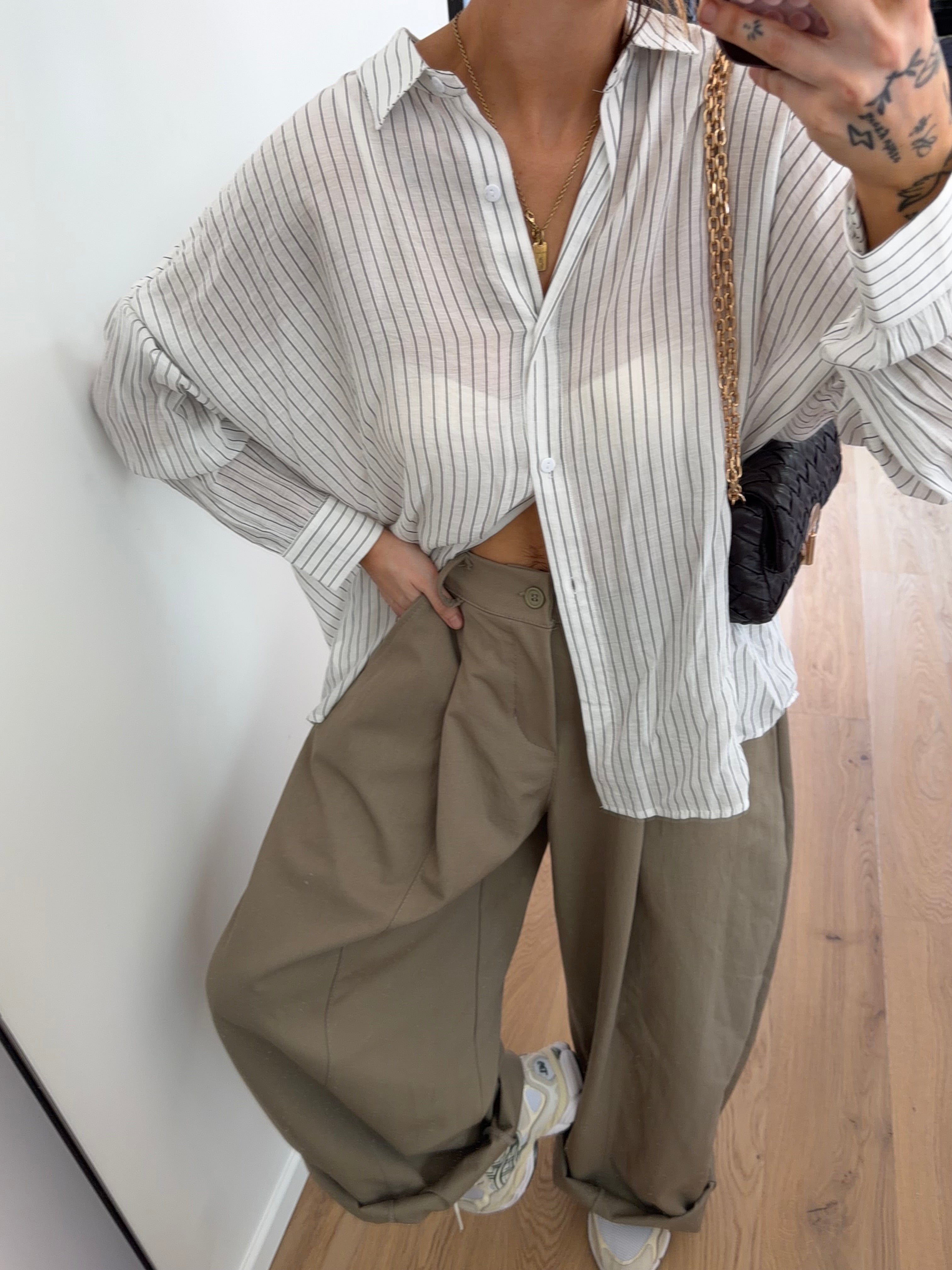 Chemise à rayures - beige et noire