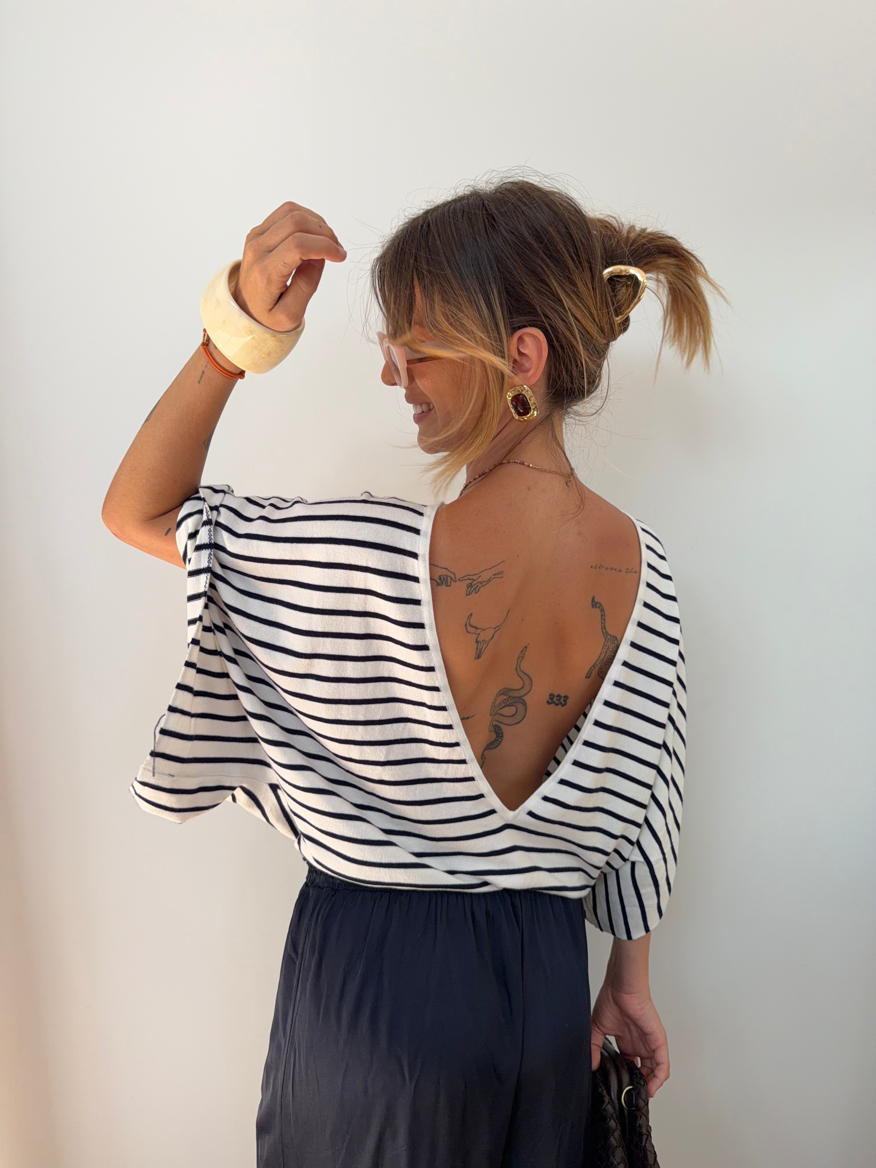 Pull fin dos en V Lover's - rayé bleu