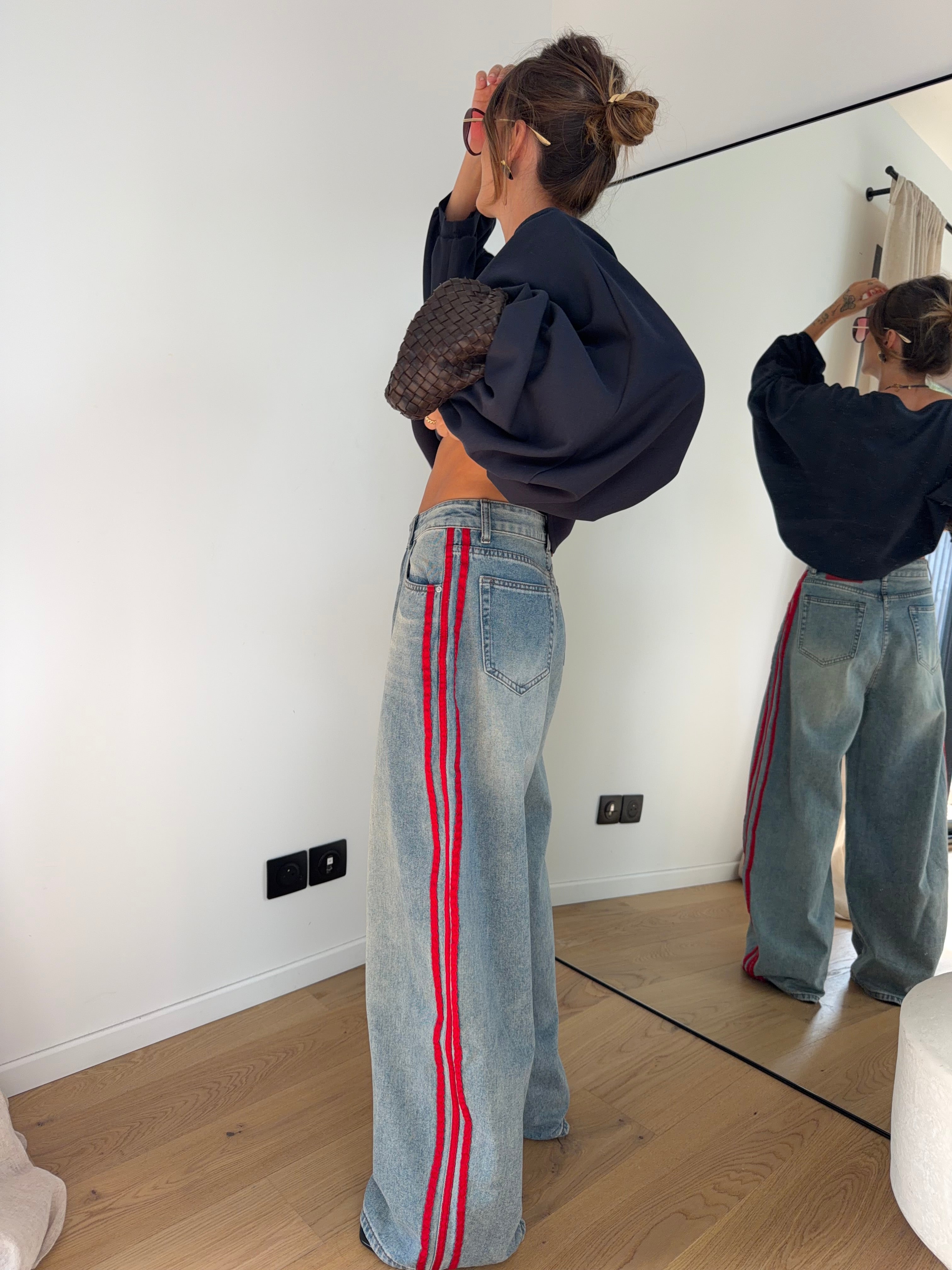 Jeans à bandes rouges (pré commande)