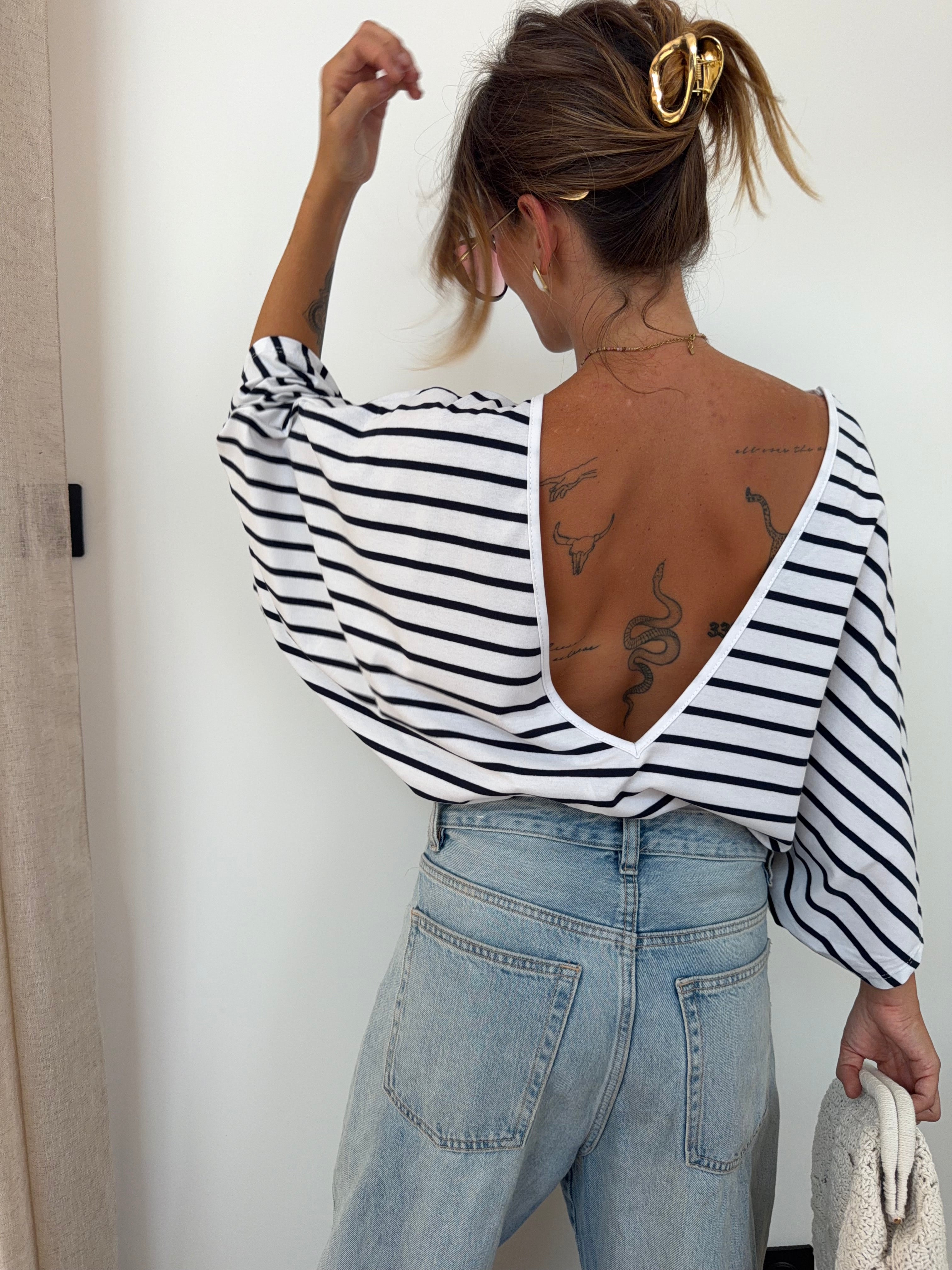 T-shirt dos nu V - blanc rayé bleu