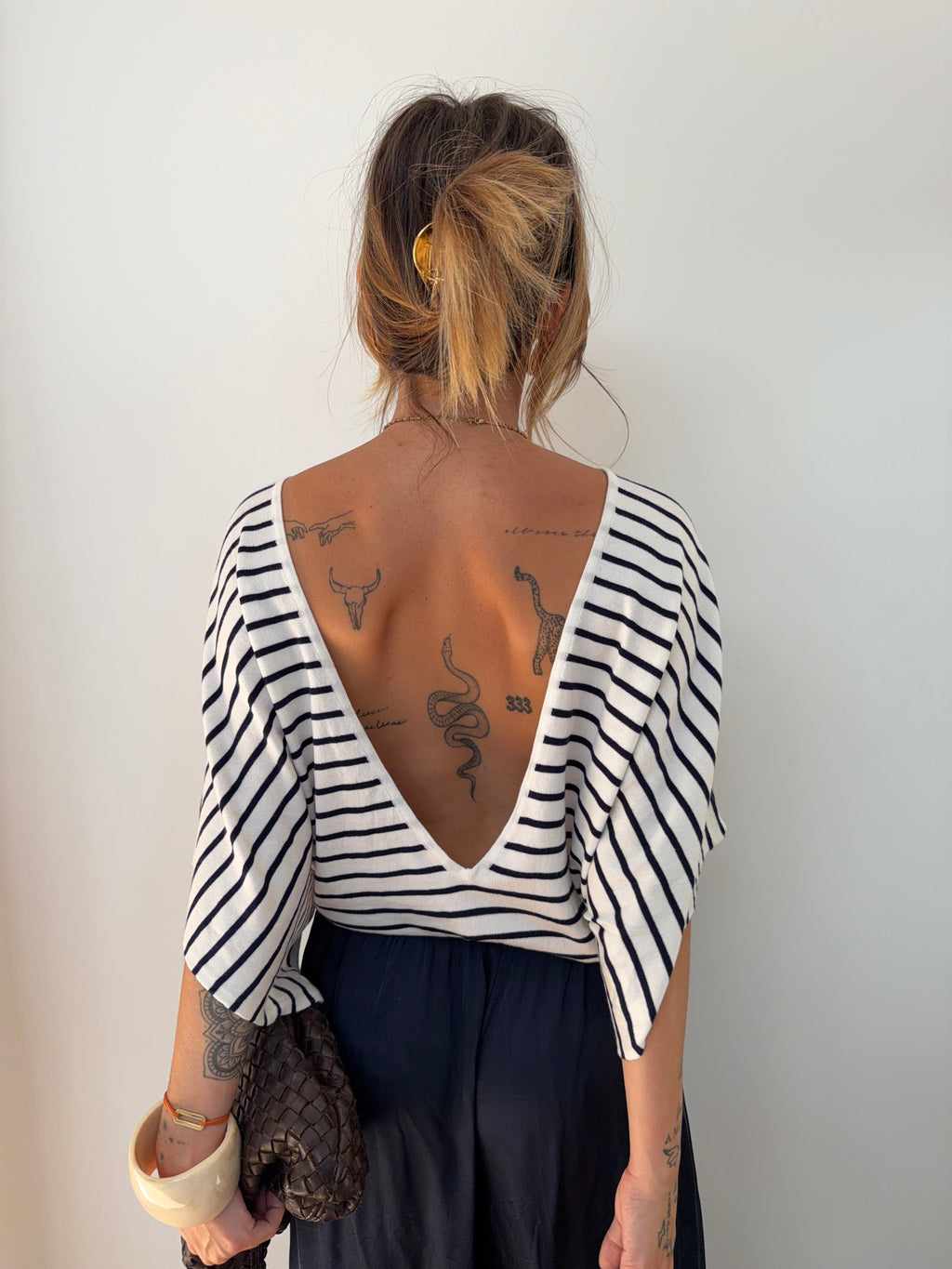 Pull fin dos en V Lover's - rayé bleu