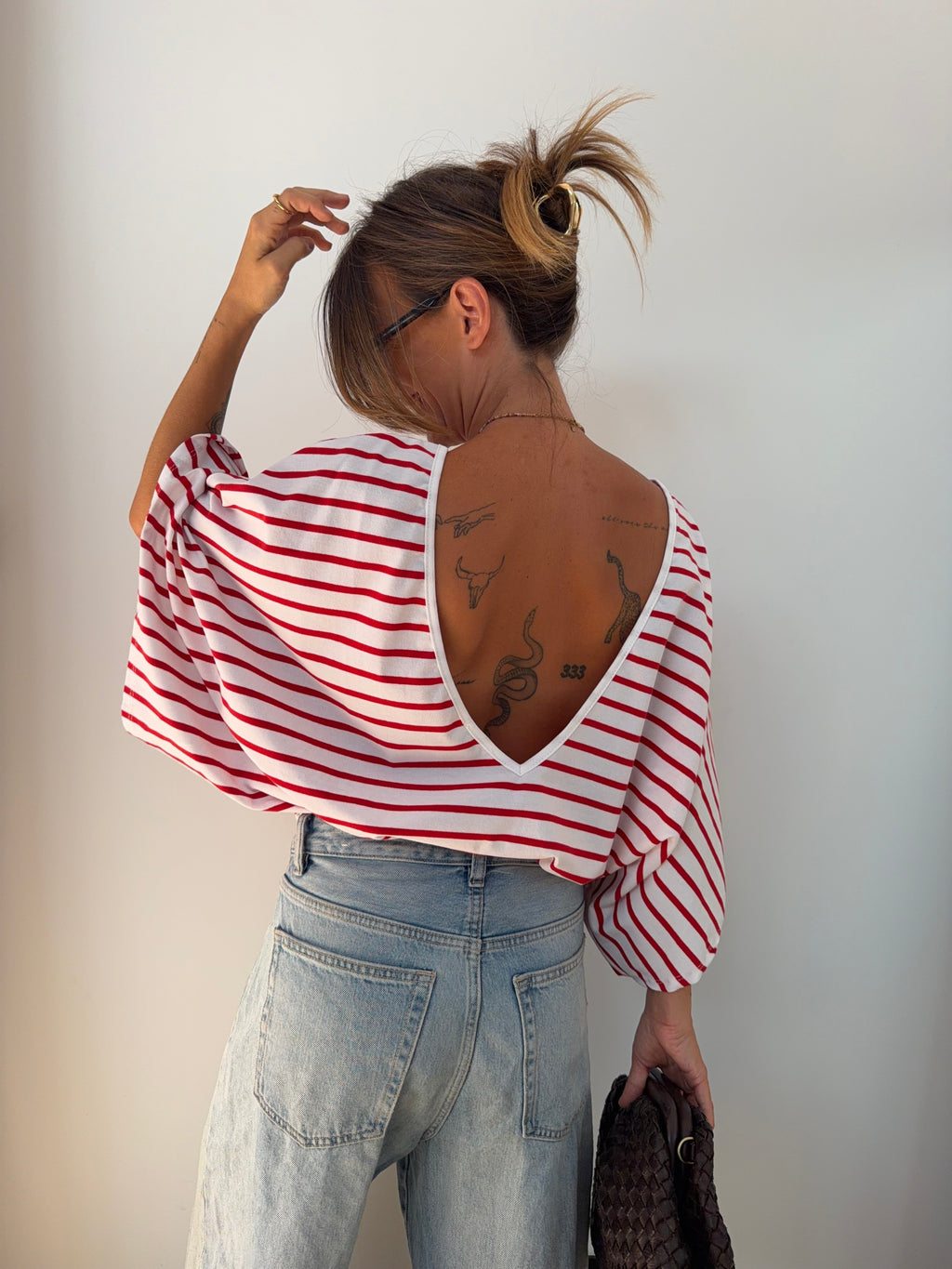 T-shirt dos nu V - blanc rayé rouge
