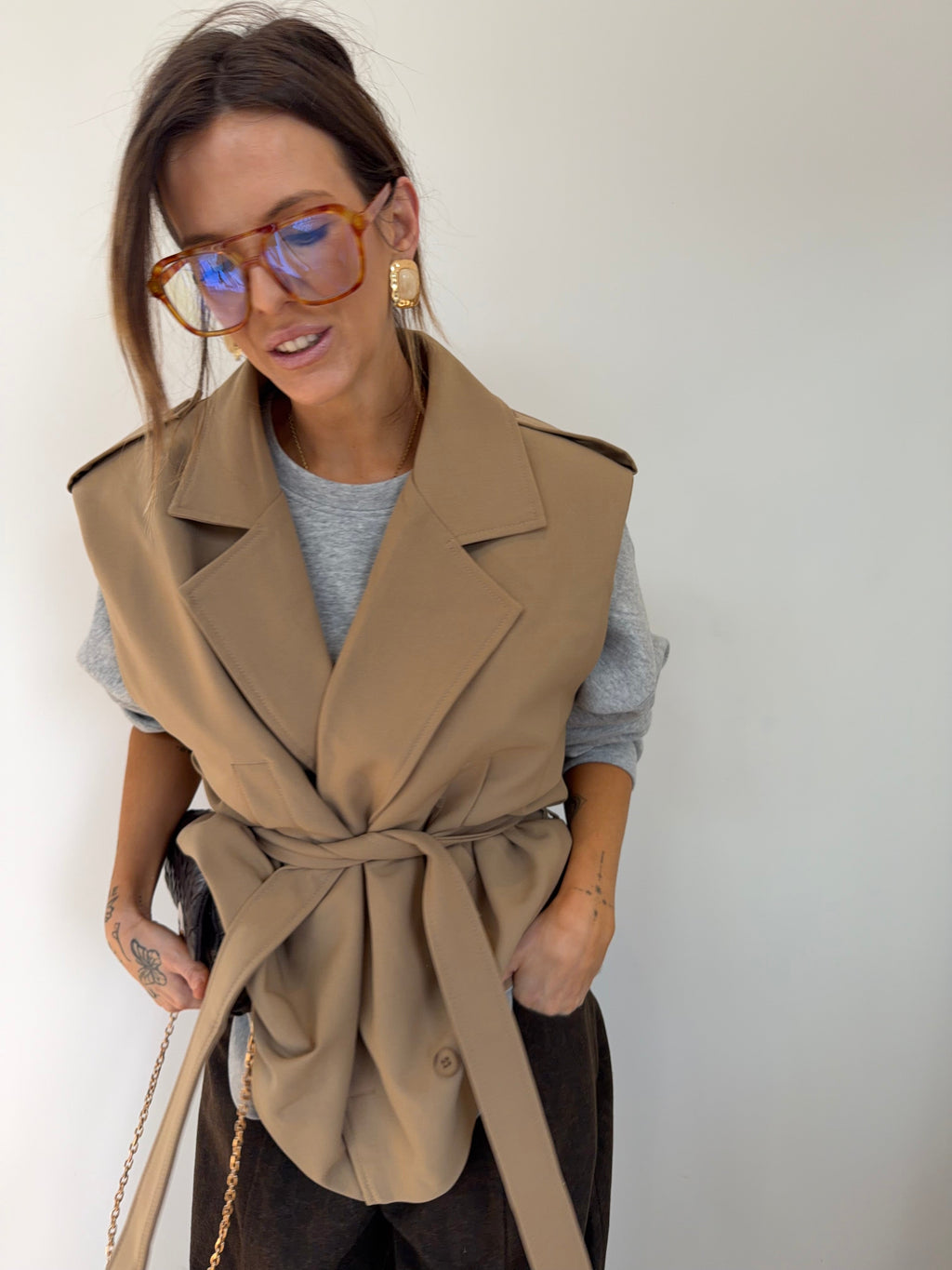 Blazer sans manche ceinturé - camel