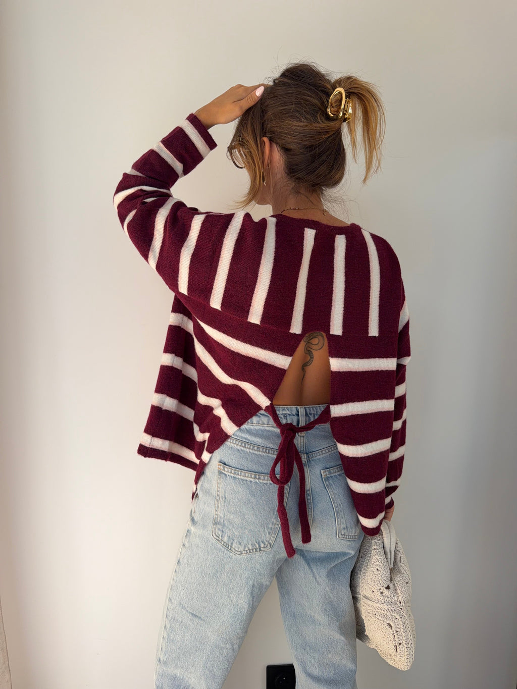 Pull rayé avec noeud - bordeaux