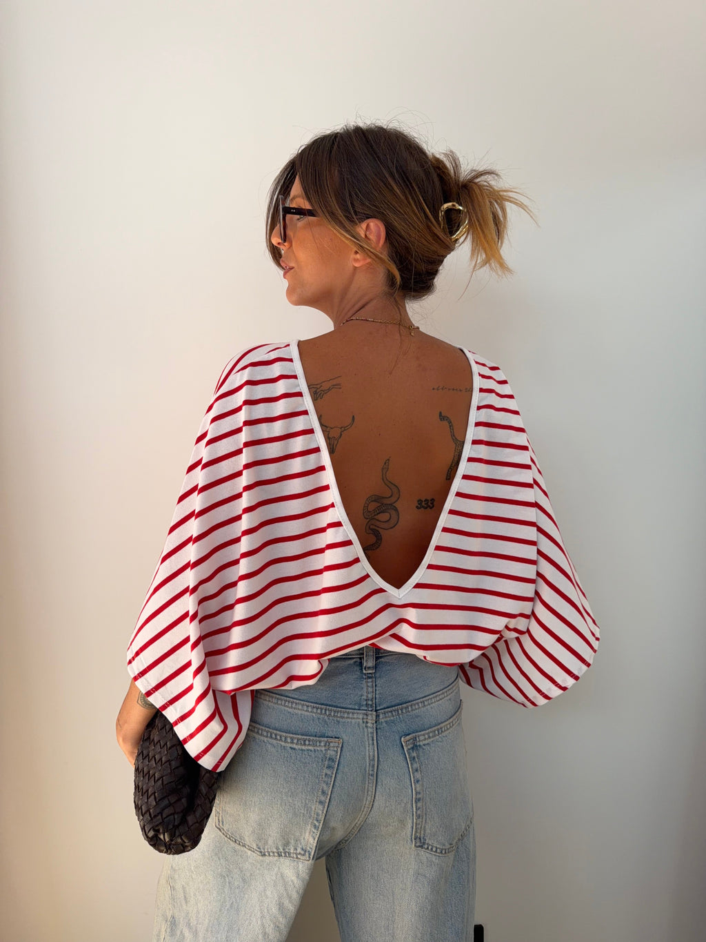 T-shirt dos nu V - blanc rayé rouge