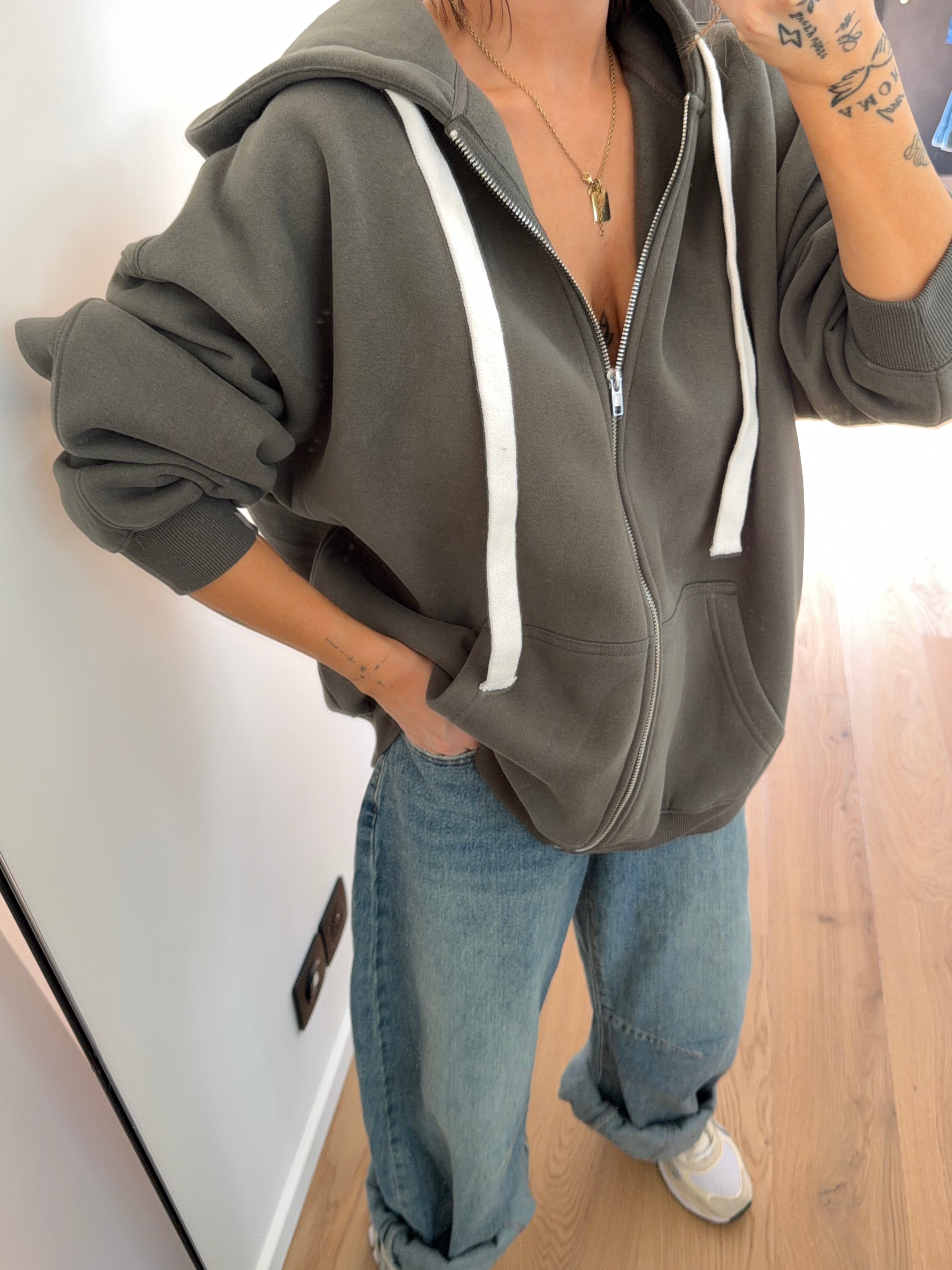 Veste sweat kaki à capuche