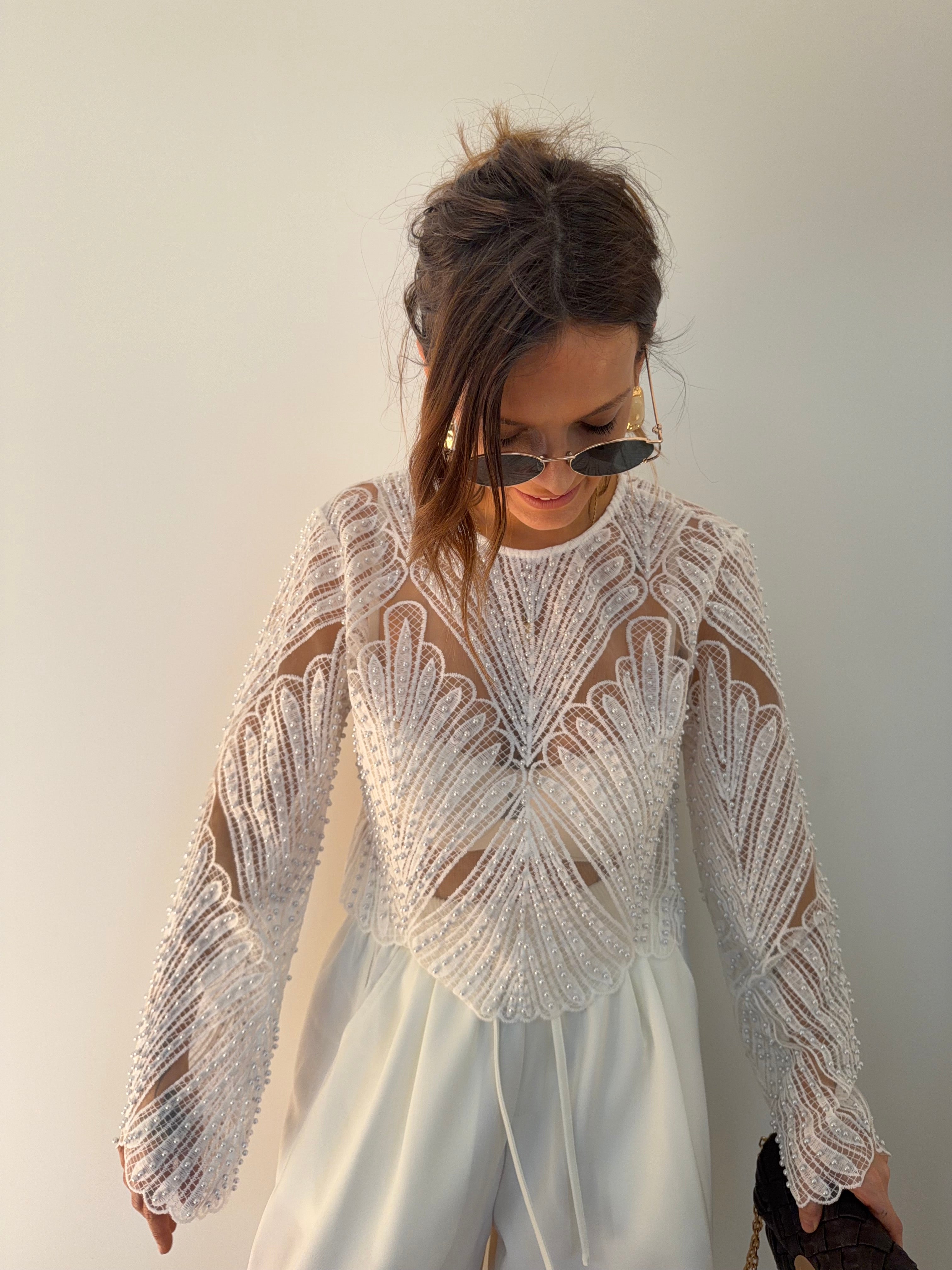 Haut dentelle et perles - blanc