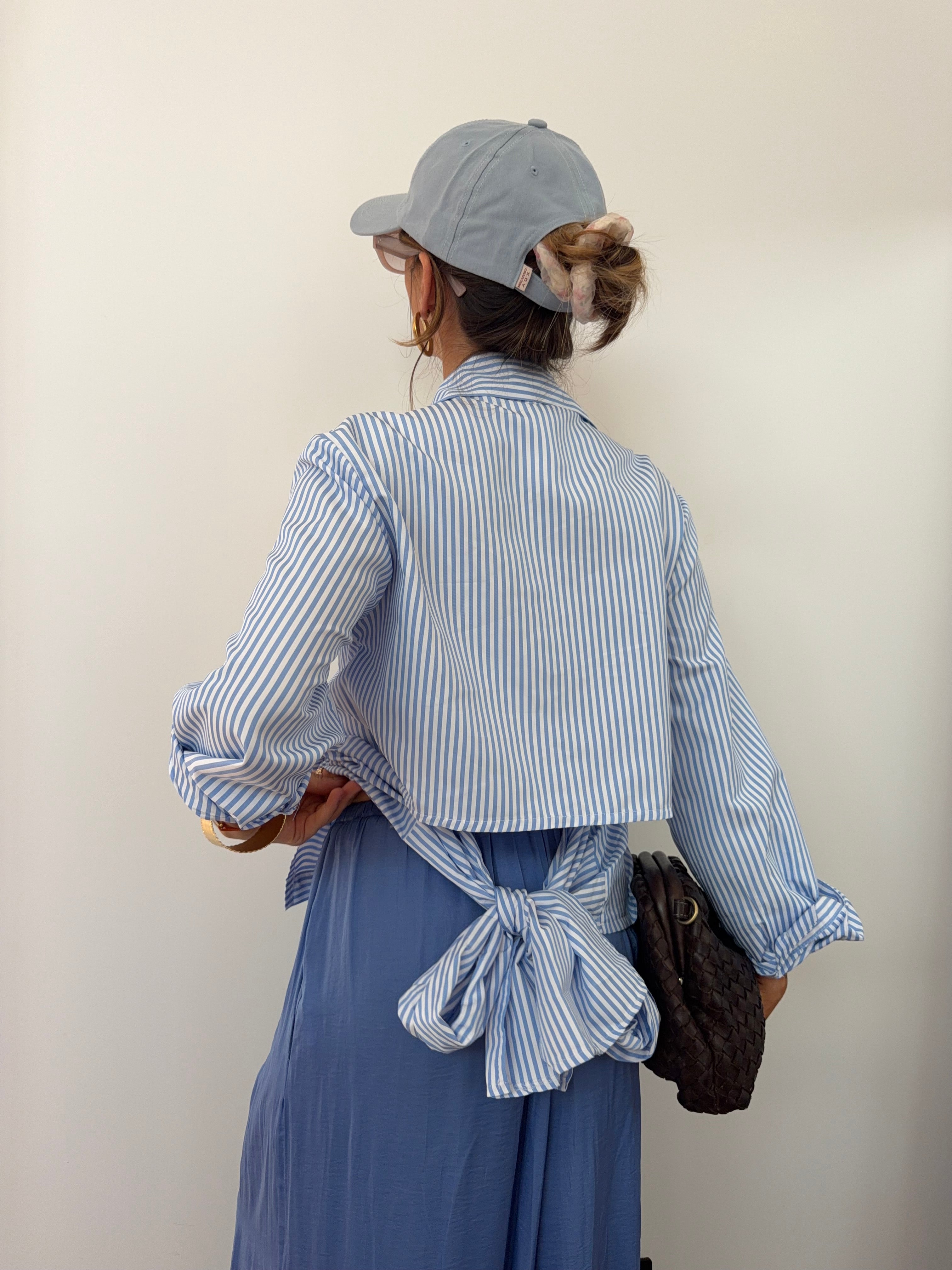 Chemise rayée avec noeud - bleue