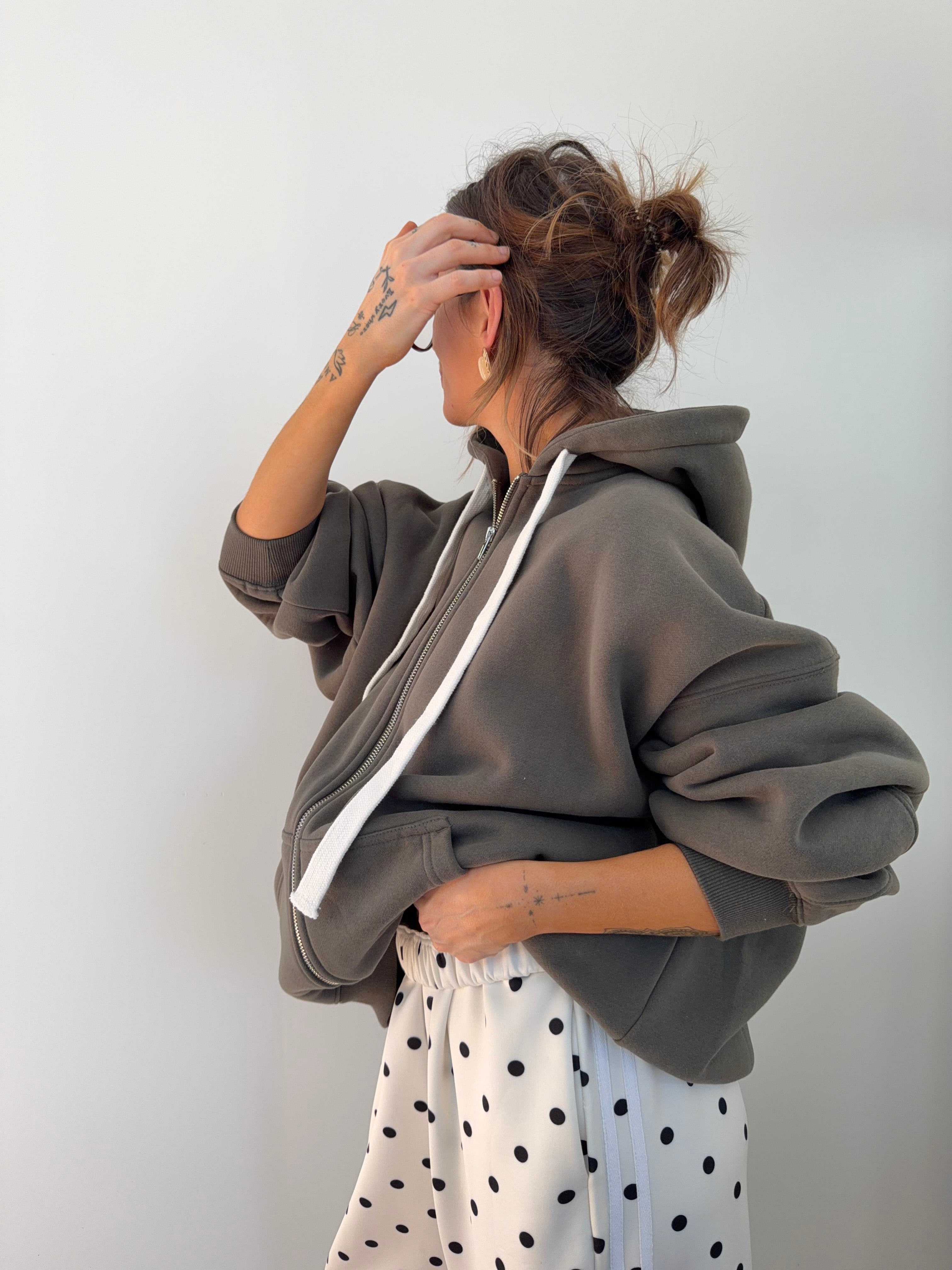 Veste sweat kaki à capuche