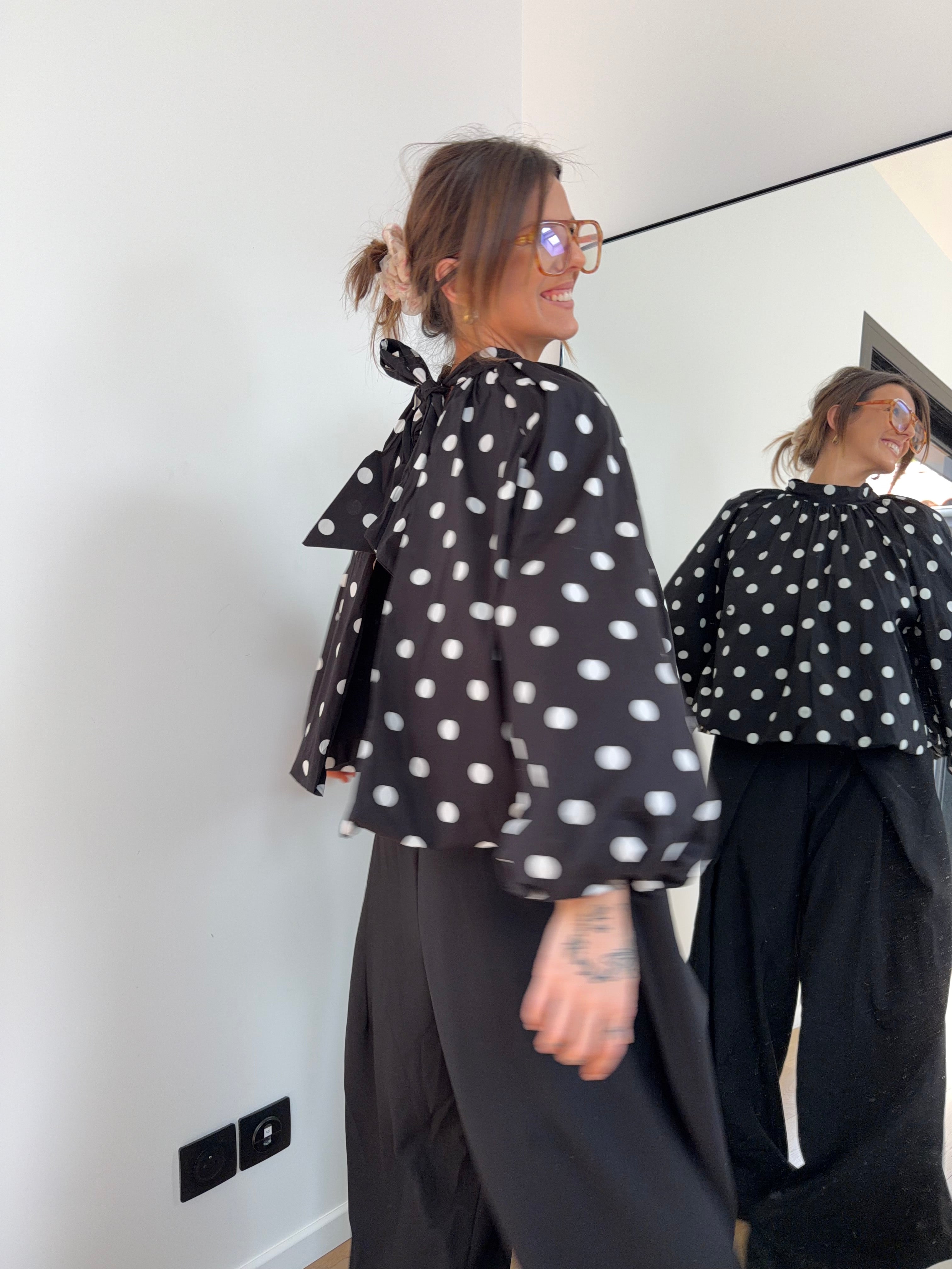 Blouse dos nu à pois - noire