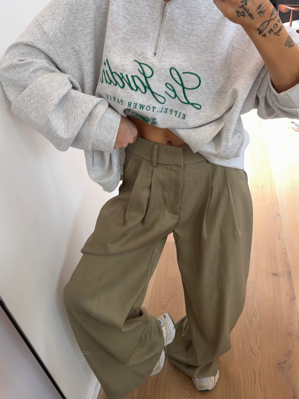 Pantalon droit à détails - olive