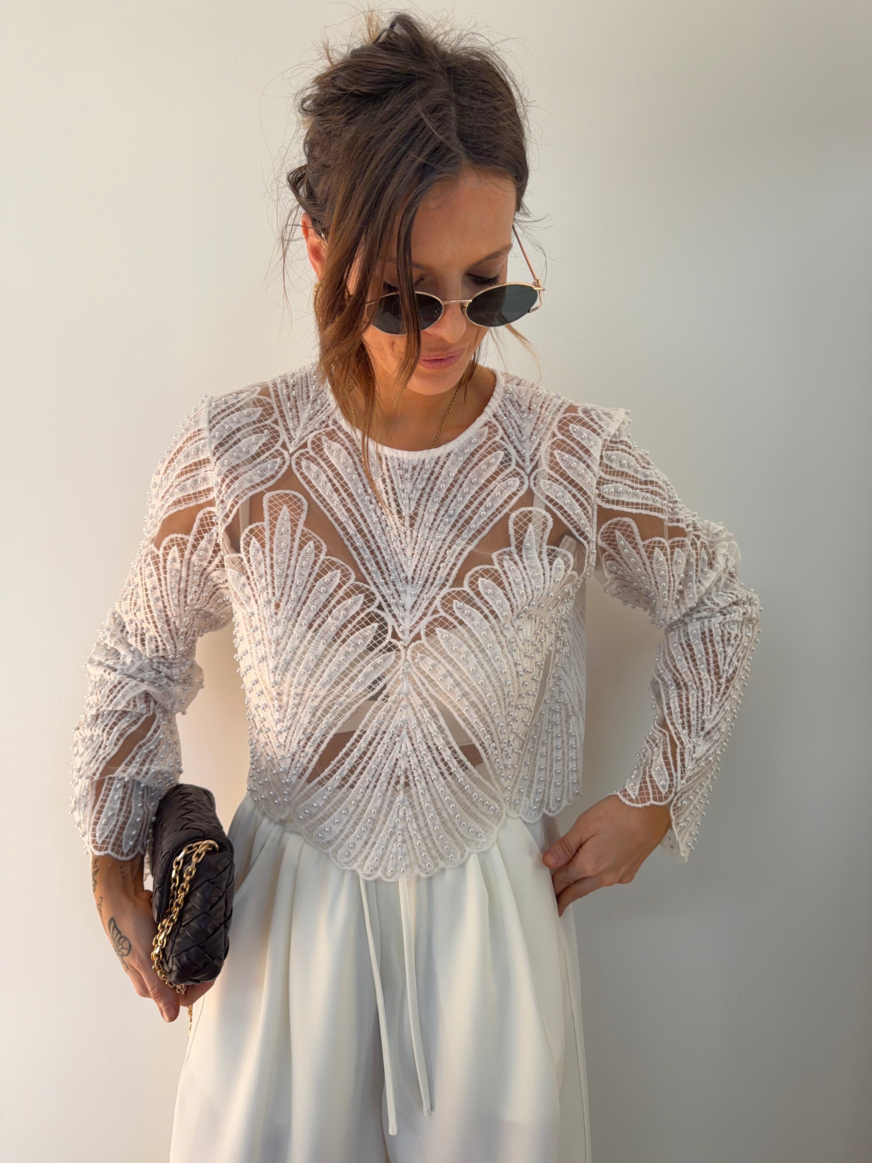 Haut dentelle et perles - blanc