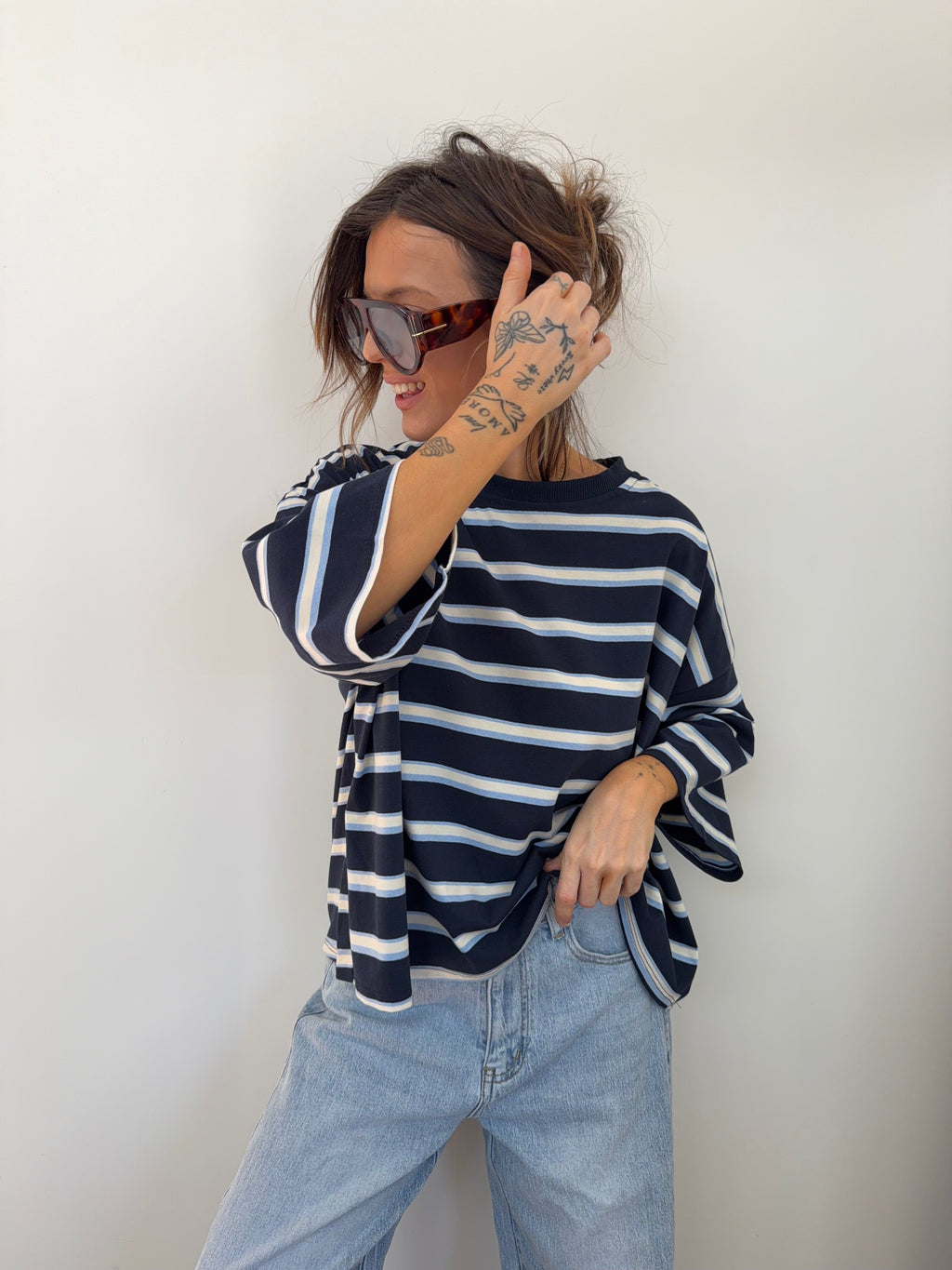 T-shirt rayé avec noeud - bleu marine