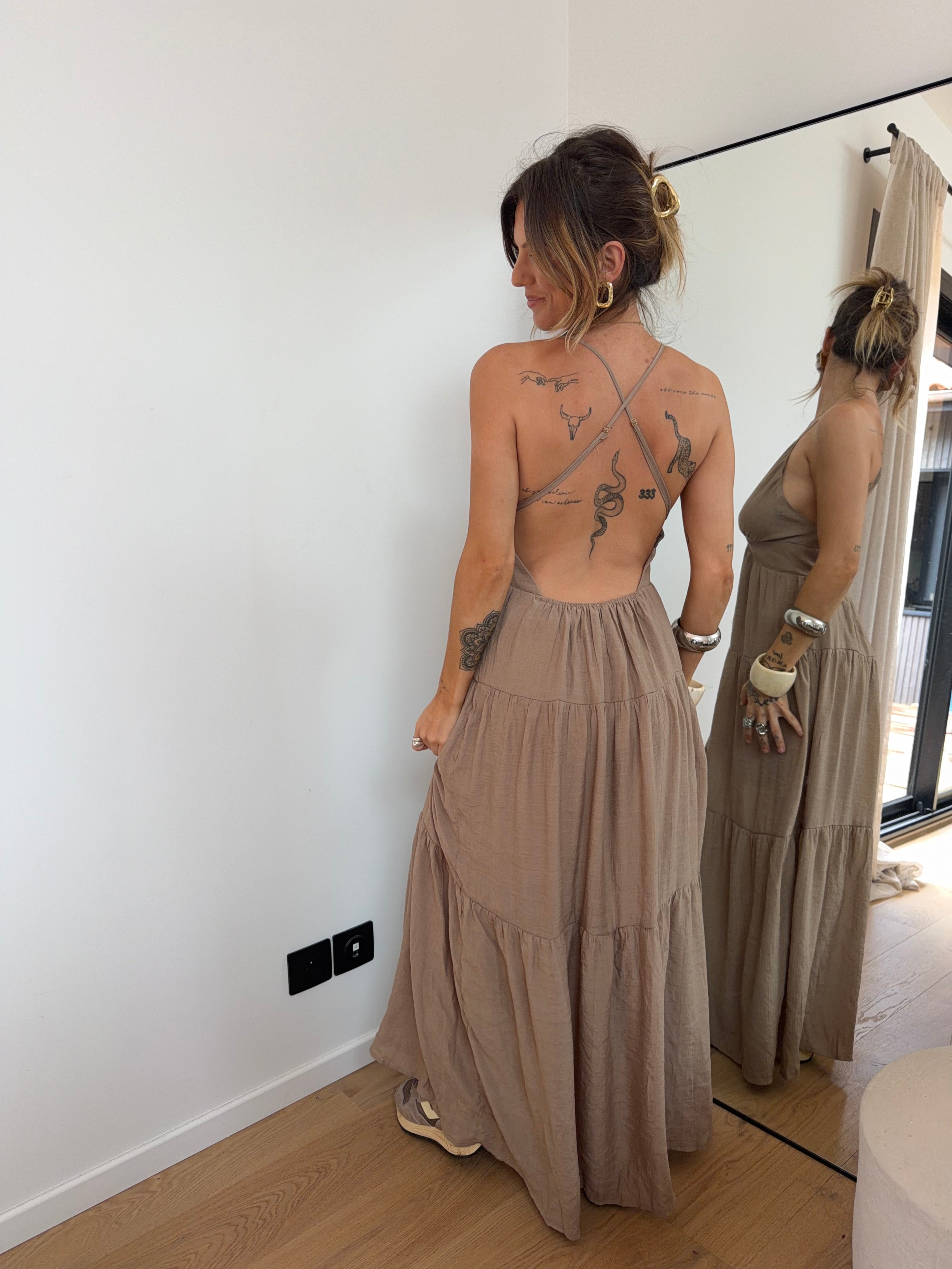 Robe dos nu - camel