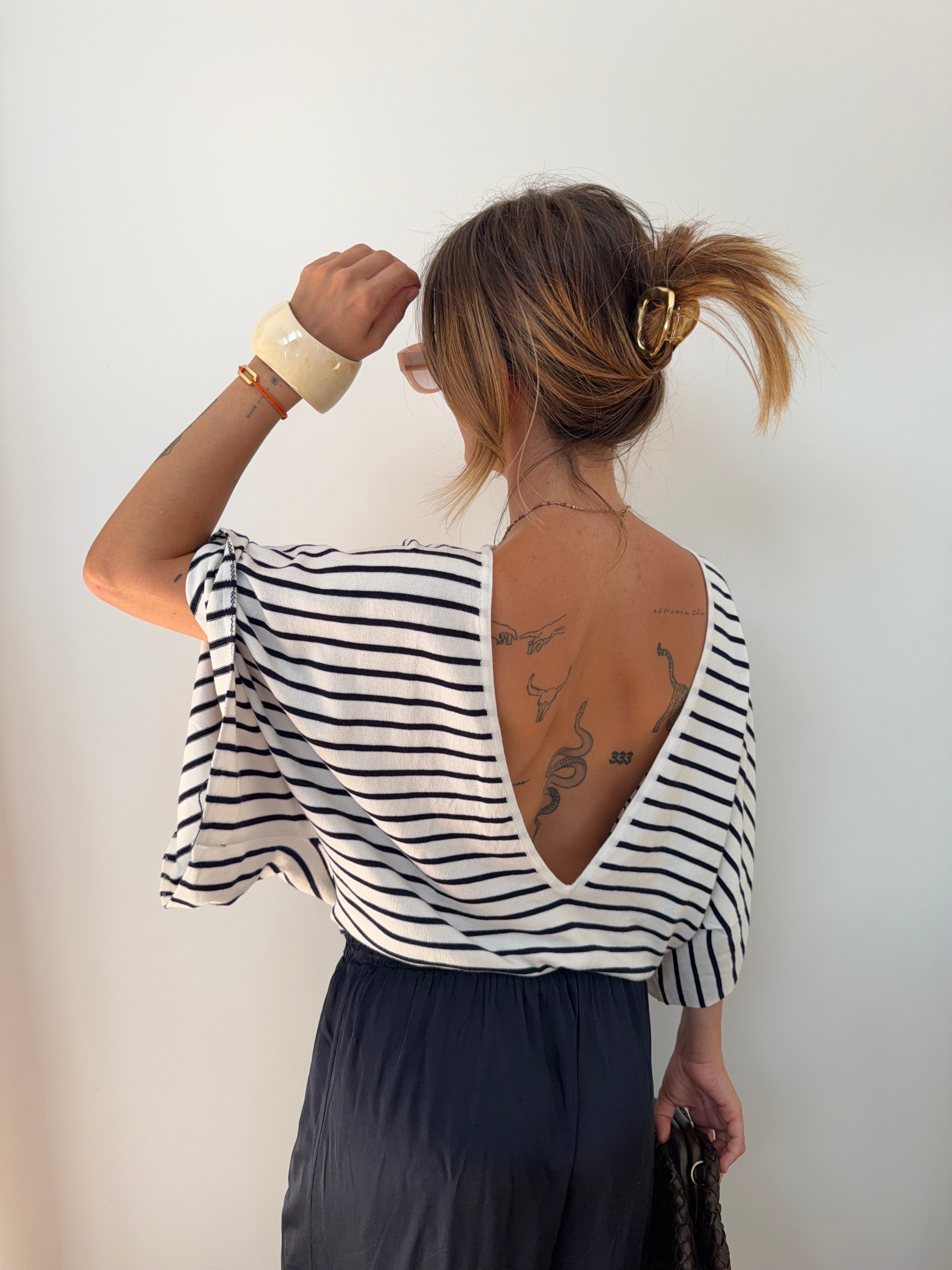 Pull fin dos en V Lover's - rayé bleu