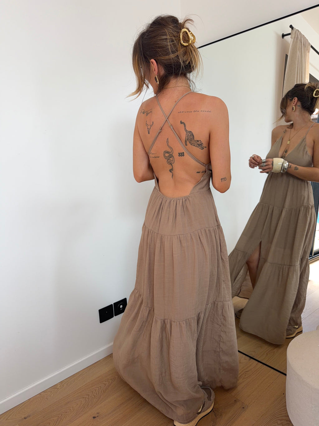 Robe dos nu - camel