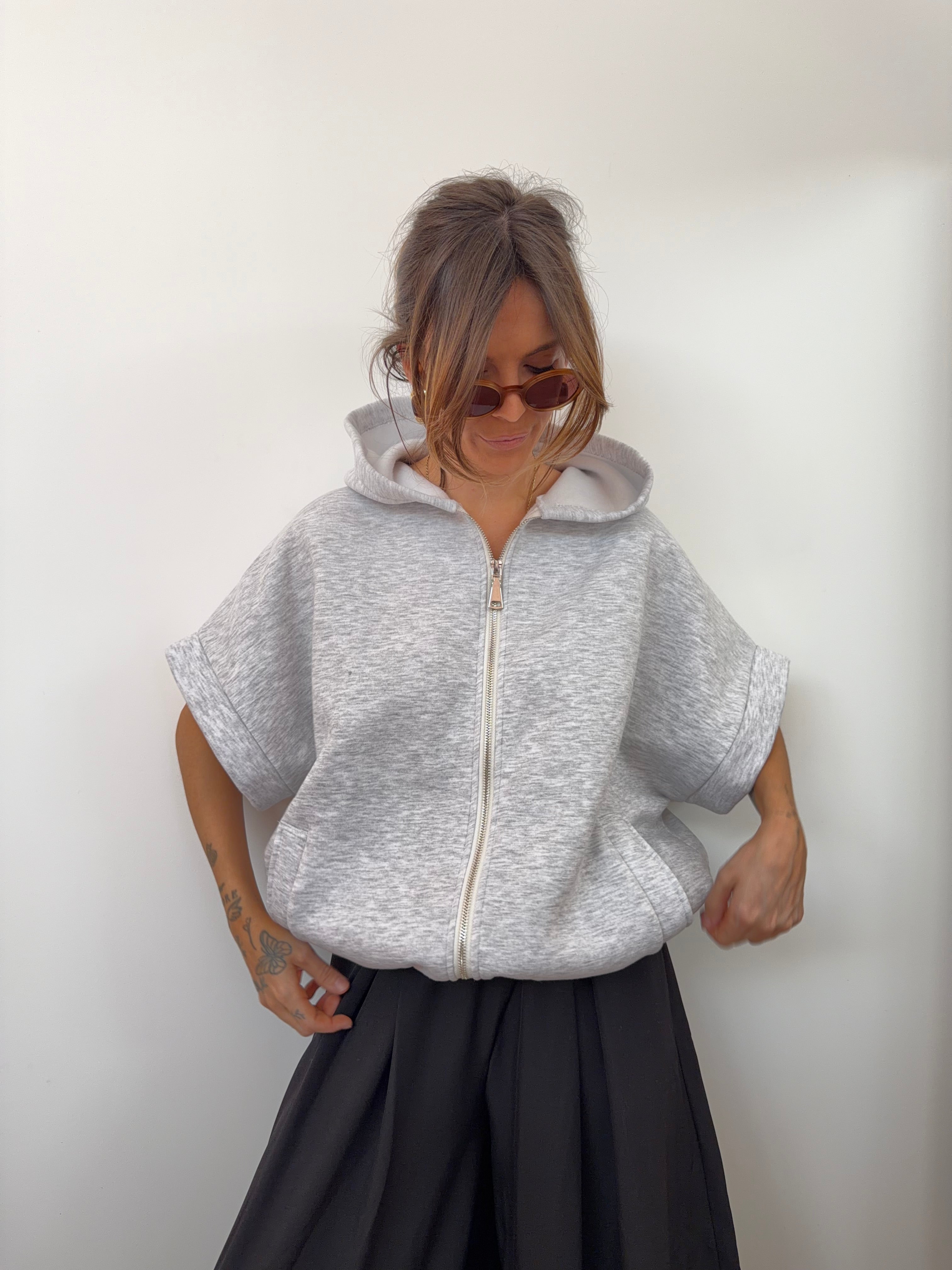Veste sweat à zip et capuche - grise