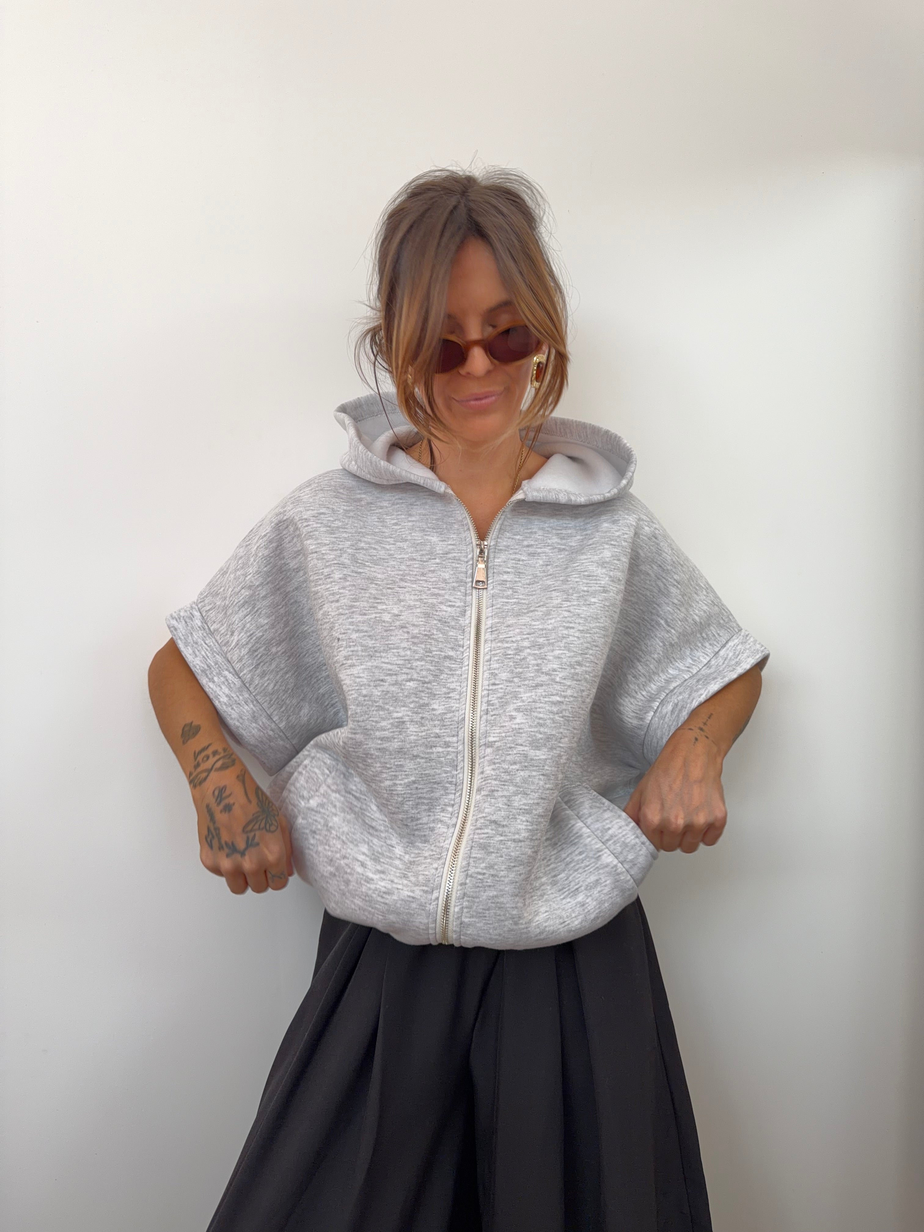 Veste sweat à zip et capuche - grise