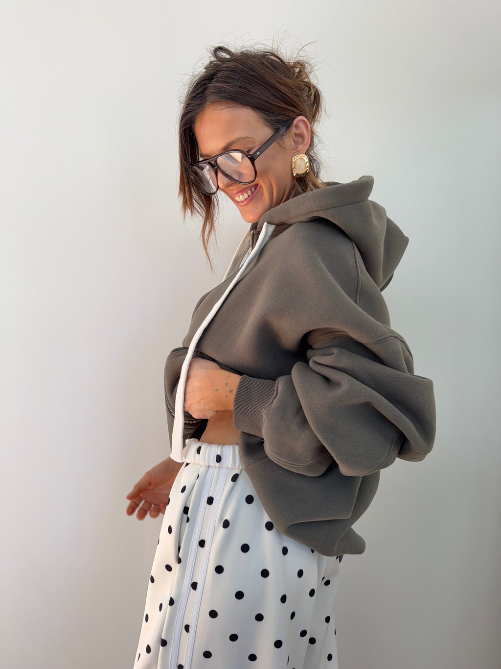 Veste sweat kaki à capuche