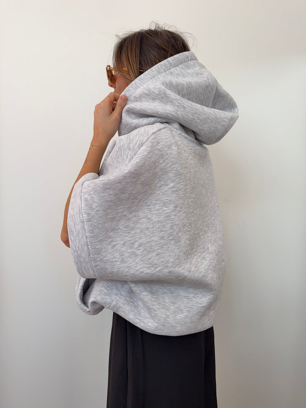 Veste sweat à zip et capuche - grise