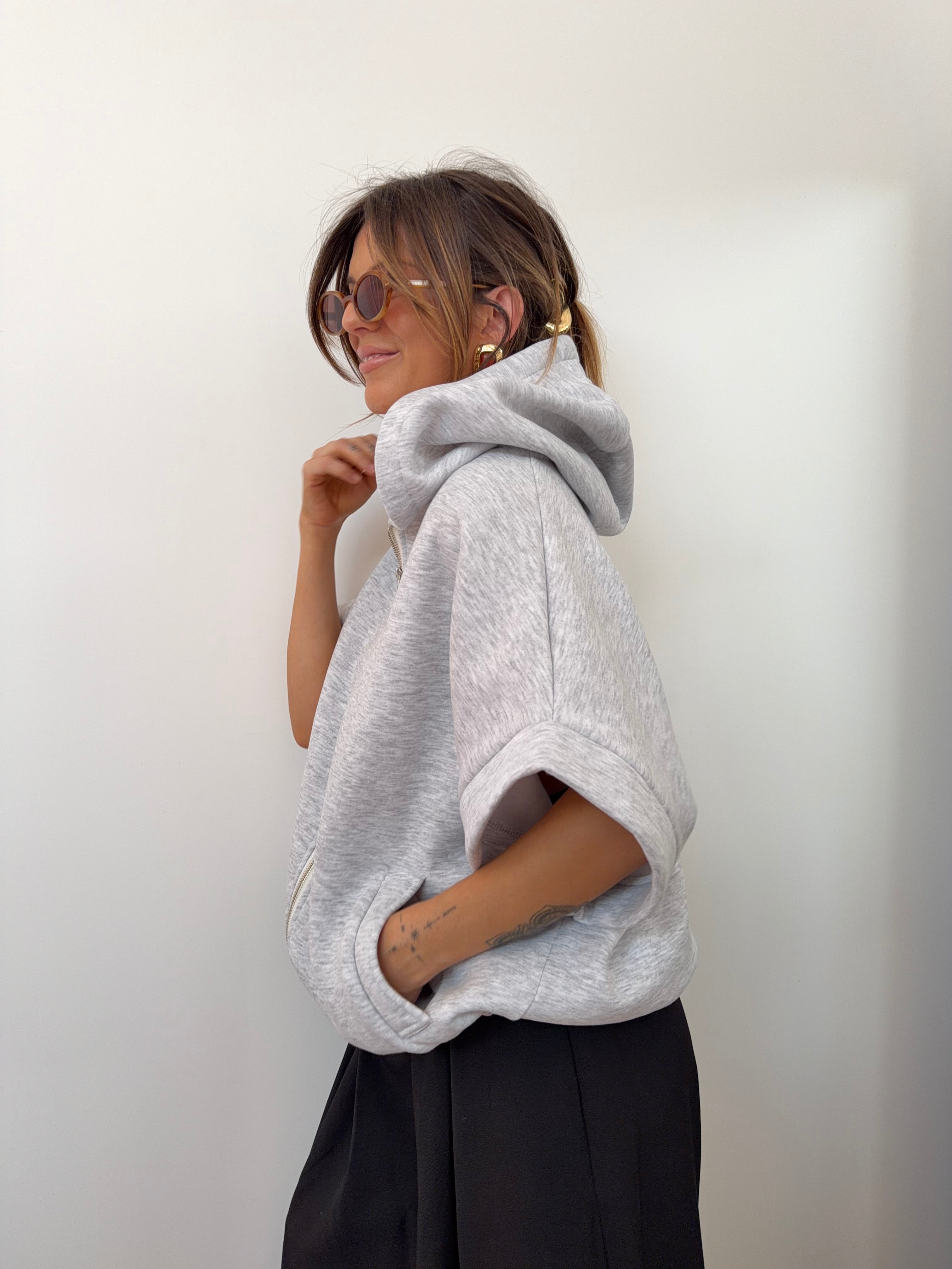 Veste sweat à zip et capuche - grise