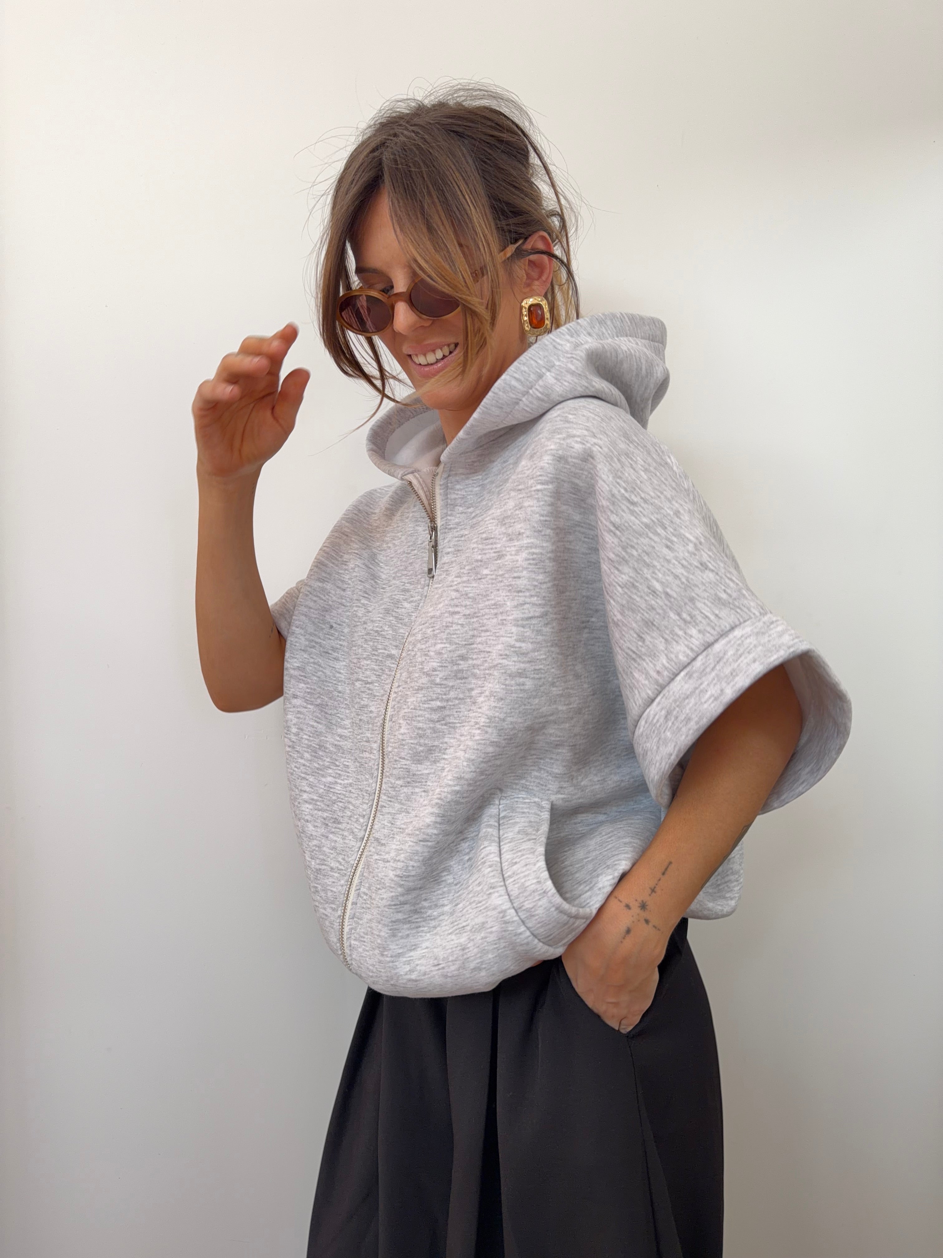 Veste sweat à zip et capuche - grise